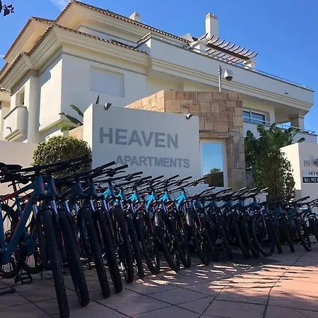 212 Heaven Apartments, Guadalmansa Playa 公寓 *