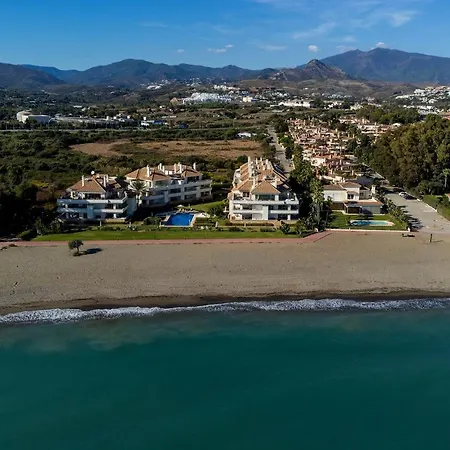 212 Heaven Apartments, Guadalmansa Playa * 埃斯特波纳