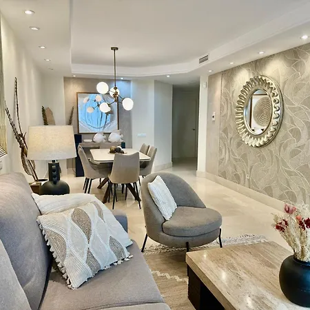 212 Heaven Apartments, Guadalmansa Playa * 에스테포나