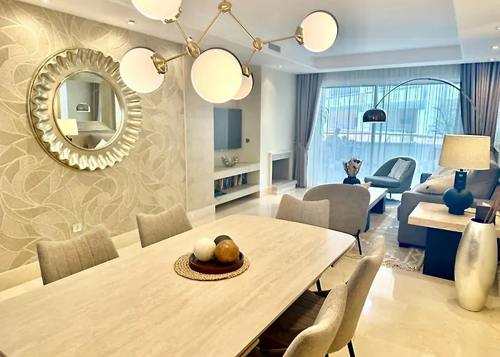 212 Heaven Apartments, Guadalmansa Playa 에스테포나