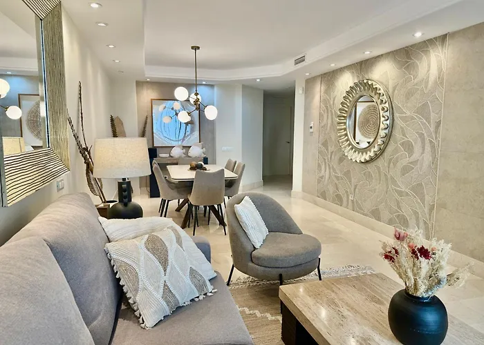 212 Heaven Apartments, Guadalmansa Playa * 에스테포나