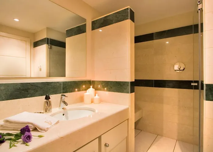 212 Heaven Apartments, Guadalmansa Playa * 에스테포나