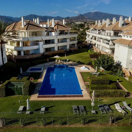 212 Heaven Apartments, Guadalmansa Playa 아파트