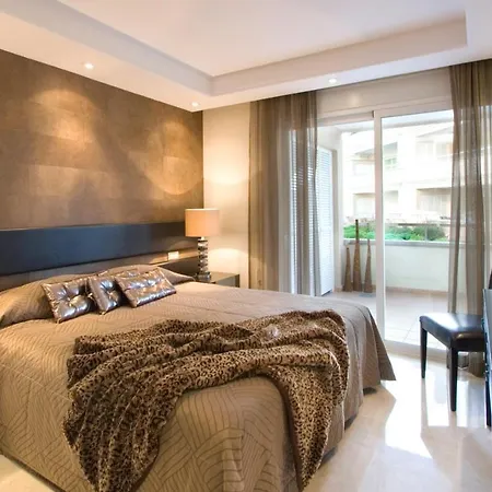 212 Heaven Apartments, Guadalmansa Playa 아파트 *